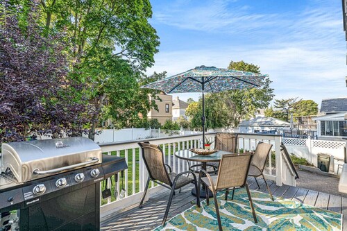 Quincy Beach Home Next to Boston & T, Free Parking