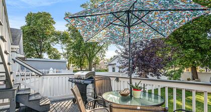 Quincy Beach Home Next to Boston & T, Free Parking