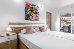 1 chambre, fer et planche à repasser, Wi-Fi gratuit, draps fournis