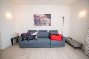 Family Apartment, 2 Bedrooms | Living area