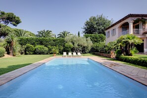 Outdoor pool - 6 bedroom villa 10 minutes walk from the center of Saint Tropez (Saint-Tropez)