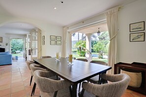 Dining - 6 bedroom villa 10 minutes walk from the center of Saint Tropez (Saint-Tropez)