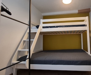 2 chambres, accès au Wi-Fi (inclus), literie fournie