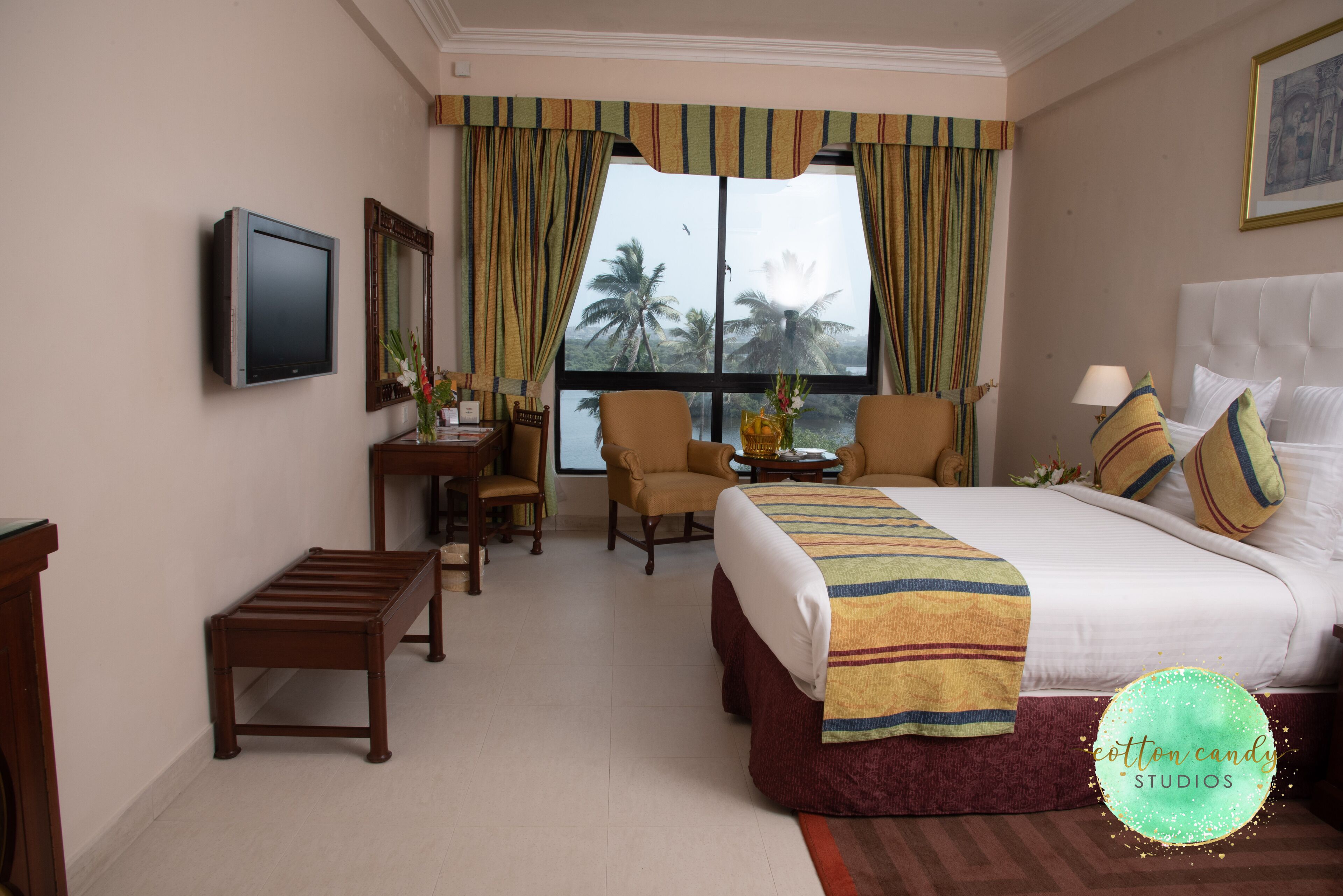 Executive-Studiosuite | Schreibtisch, Bügeleisen/Bügelbrett, kostenloses WLAN, Bettwäsche