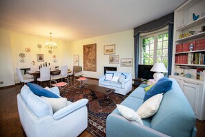 32-Zoll-Fernseher mit Kabelempfang