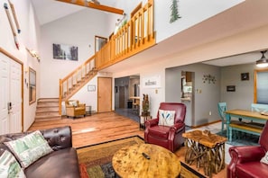 TV, fireplace, offices