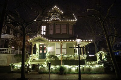 Beautifully Renovated in Heart of Cape May - 1 Block to Beach; 1 Block to Mall