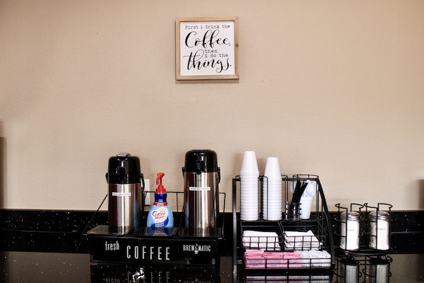 Coffee service - HomeTown Inn & Suites (Longview)