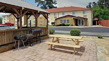 BBQ/picnic area
