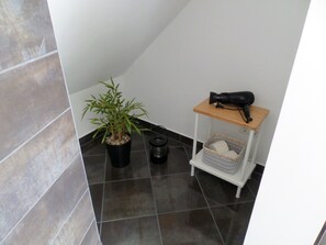 Apartment, Private Bathroom, Garden View (Ferienwohnung 3) | Bathroom - Elbflair (Zahna-Elster)