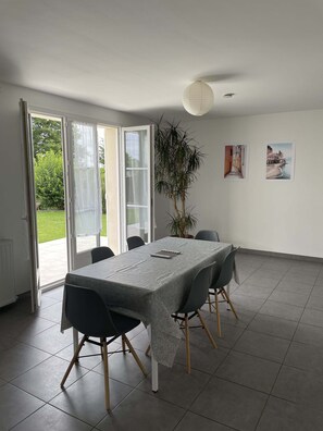 Dining - Maison à 2 pas de la Roche- Bernard (Nivillac)
