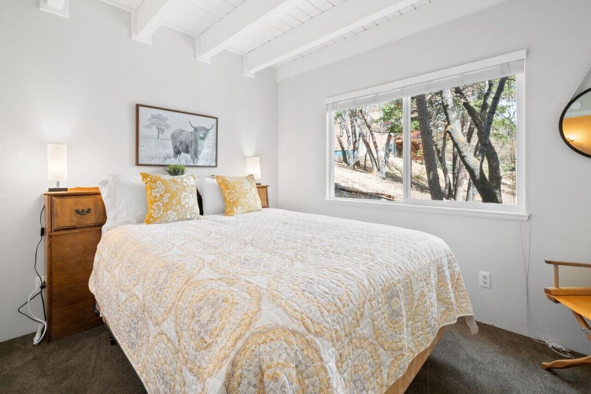 Photo 11 of Sterling Jay Chalet- 3 Bed 2.5 Bath W/ Spa