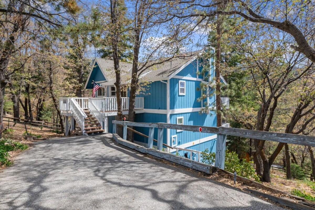 Photo 18 of Sterling Jay Chalet- 3 Bed 2.5 Bath W/ Spa