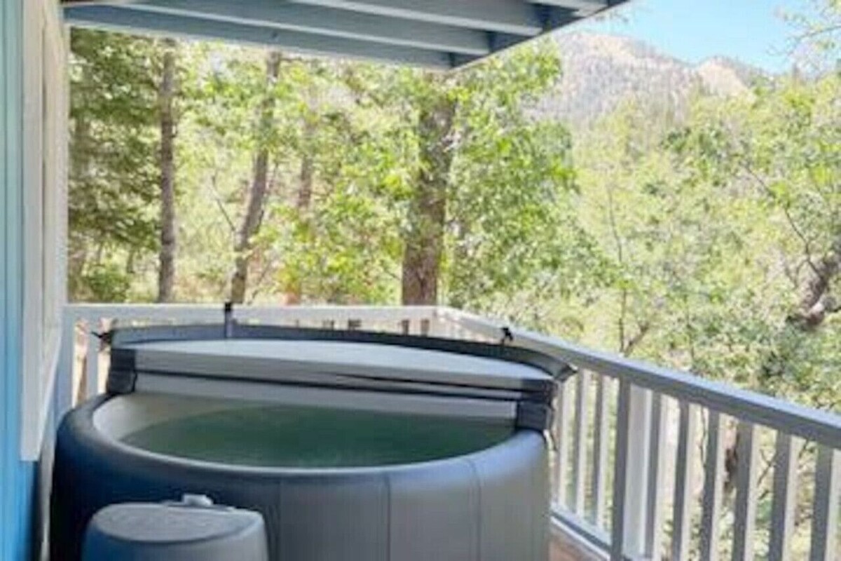 Photo 25 of Sterling Jay Chalet- 3 Bed 2.5 Bath W/ Spa