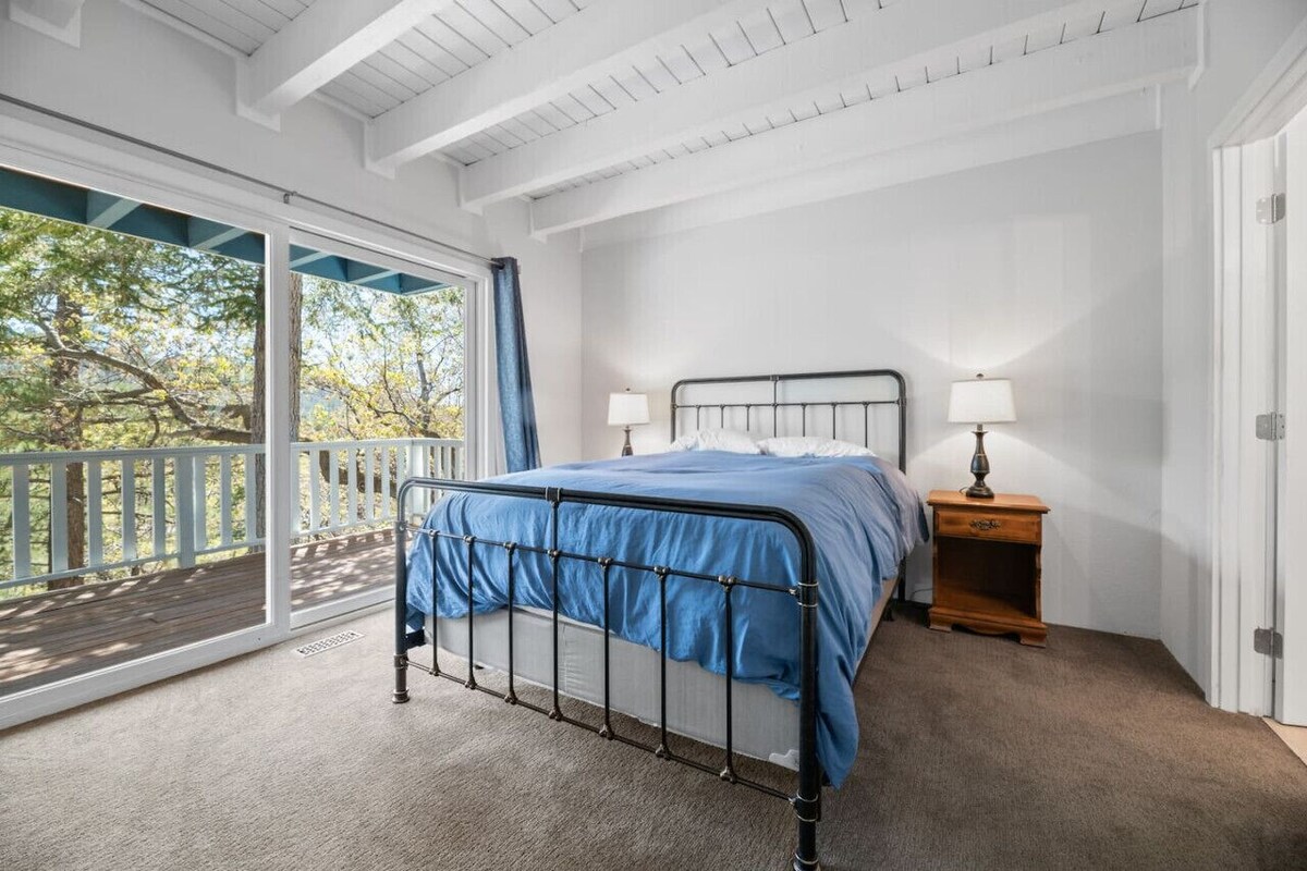 Photo 15 of Sterling Jay Chalet- 3 Bed 2.5 Bath W/ Spa