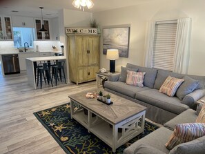 TV connectée, chaîne hi-fi, espaces bureaux