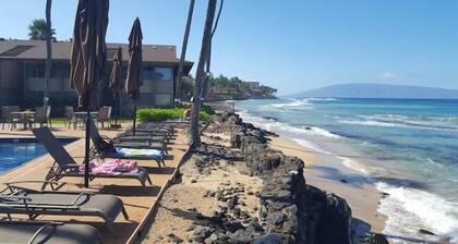 Cute and Cozy Ground Floor! Beach access! Great Location! #113