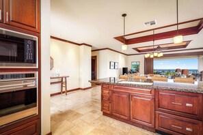 Fridge, microwave, oven, stovetop - Wai'ula'ula N202 Three Bedroom (KAMUELA)