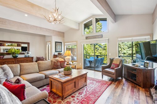 Refinded Stay Rocky Ridge #95