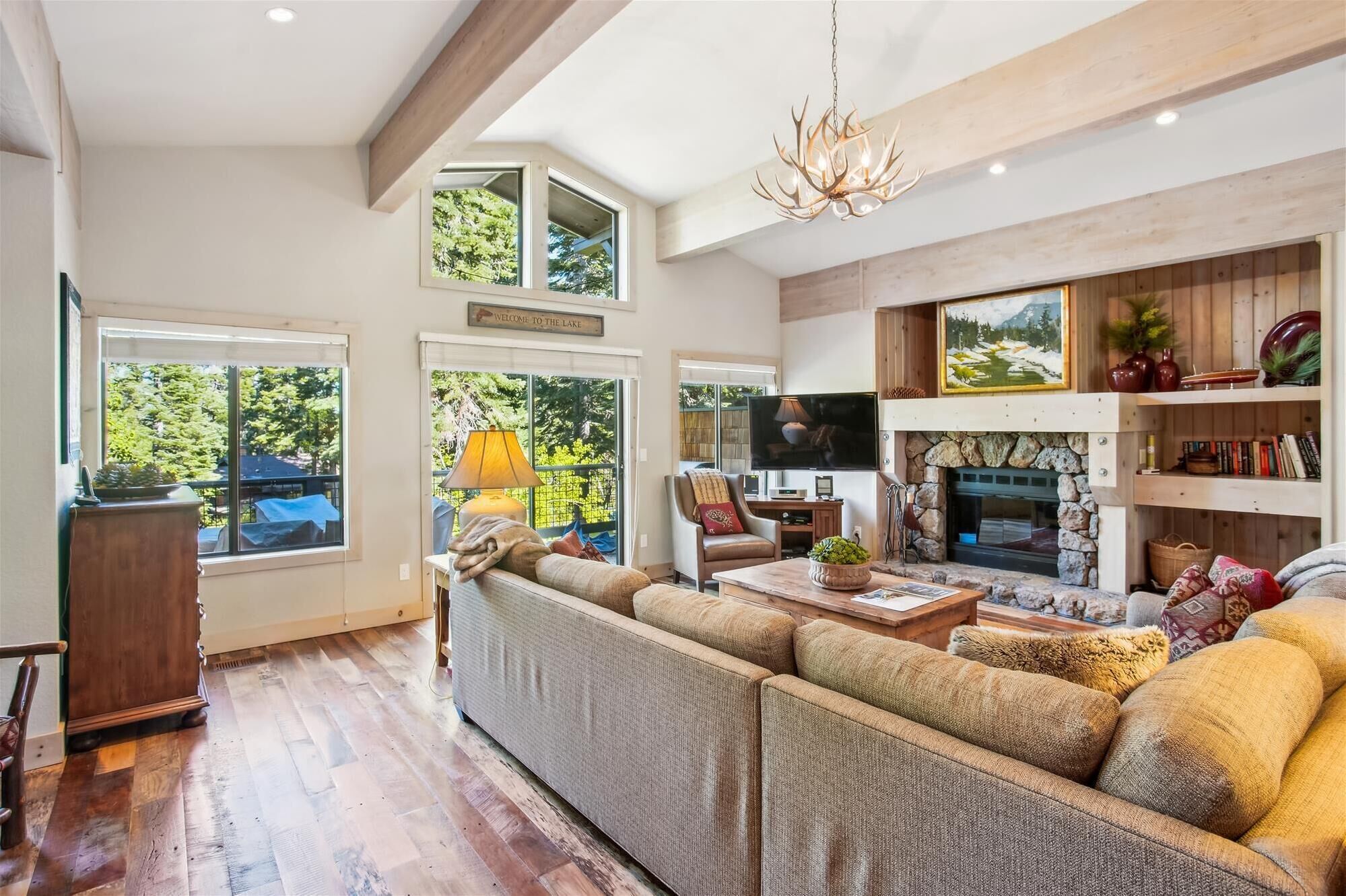 智能电视、壁炉