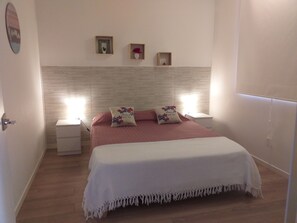 1 chambre, fer et planche à repasser, Wi-Fi gratuit, draps fournis