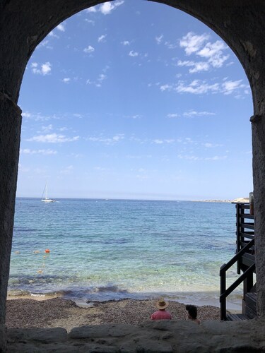 Apartment Benvenuti Calvi the beach with feet with 3 min, terrace, carpark, swimming pool