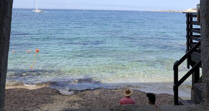 Apartment Benvenuti Calvi the beach with feet with 3 min, terrace, carpark, swimming pool