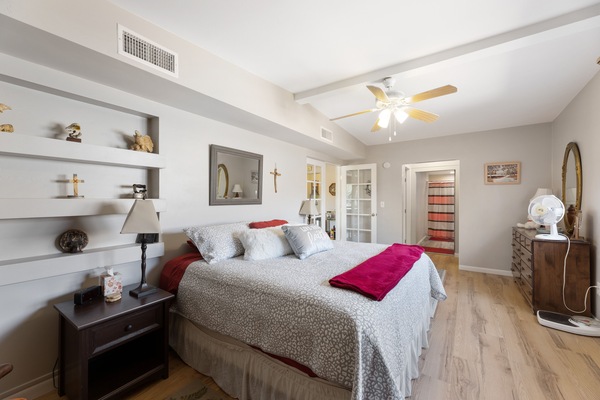3 habitaciones, tabla de planchar con plancha, wifi y ropa de cama