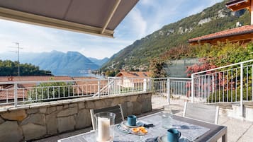 Panoramic Apartment | Terrace/patio