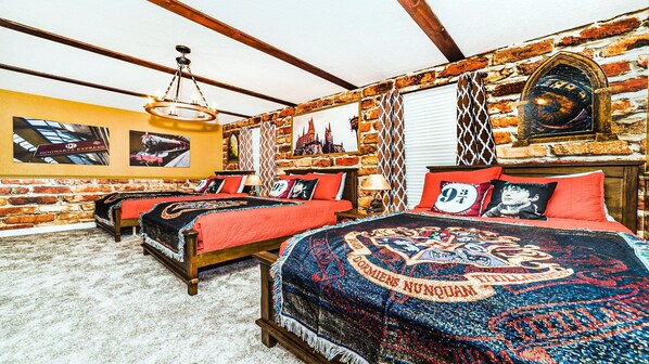 9 chambres, fer et planche à repasser, Wi-Fi, draps fournis