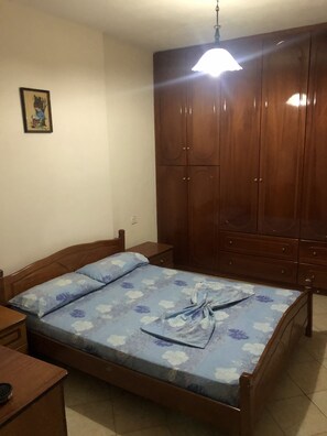 2 soverom, strykejern/-brett og internettilgang