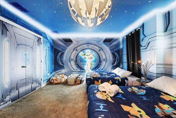 10 bedrooms, iron/ironing board, WiFi, bed sheets