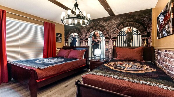 7 bedrooms, iron/ironing board, WiFi, bed sheets