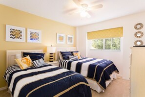 5 habitaciones, tabla de planchar con plancha, wifi y ropa de cama 