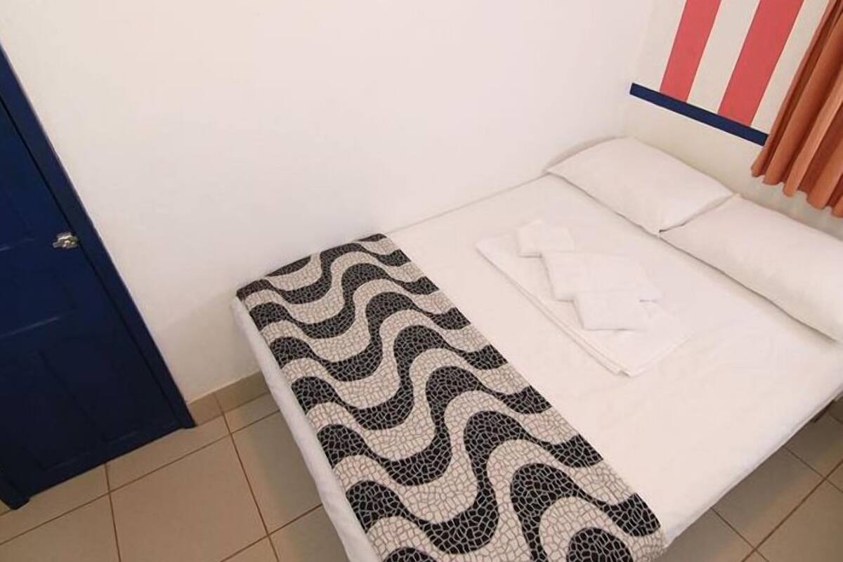 Chalet estándar | Espacio para trabajar con laptop, wifi gratis y ropa de cama 