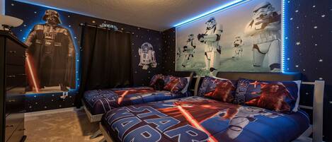 5 bedrooms, iron/ironing board, WiFi, bed sheets