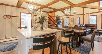 Lake Lodge w Pool Table & Water Toys - Close to Town