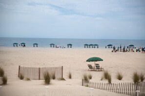 Beach nearby, beach towels - Wild Dunes Luxury Home
Golf Course Views (Isle of Palms)