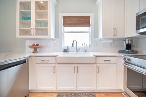 Fridge, microwave, oven, stovetop - Wild Dunes Luxury Home
Golf Course Views (Isle of Palms)