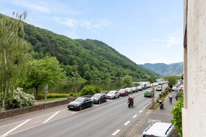Front of property - Haus Blaue Traube (Ediger-Eller)