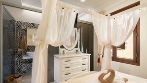 Room - Cozy apartment in the center of old harbor  (Χανιά)