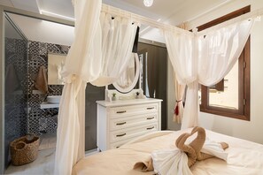 Room - Cozy apartment in the center of old harbor  (Χανιά)