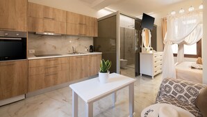 Room - Cozy apartment in the center of old harbor  (Χανιά)