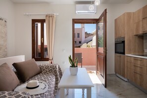 Interior - Cozy apartment in the center of old harbor  (Χανιά)