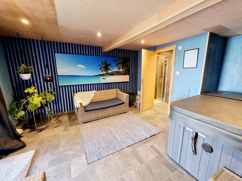 Exclusive Palm House,  Nature, Amenities, Garden