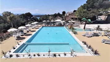 Piscine extérieure, piscine chauffée