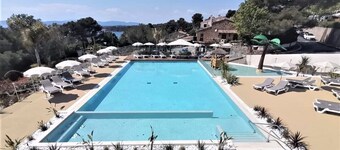 BUNGALOW, TERRACE, PANORAMIC VIEW