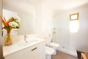 Bathroom - Romana Playa 555 (Marbella)