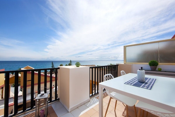 Unclassified image, 1 of 26, button - Romana Playa 555 (Marbella)