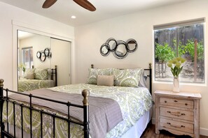 2 soverom, strykejern/-brett, wi-fi og sengetøy